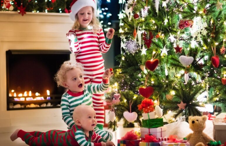 В первый раз на елку: как устроить ребенку яркий праздник