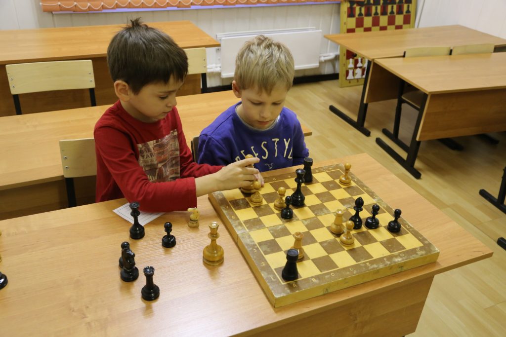 Что развивают шахматы у детей школьного возраста?