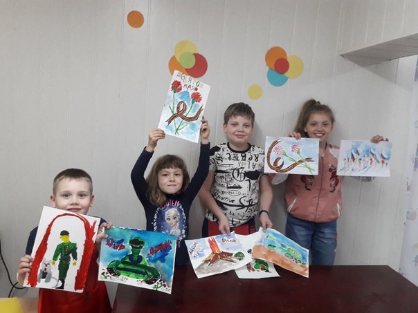 В АНО «Цент культуры «Хорошевский» проходит выставка детского рисунка «Ты же выжил, солдат!», посвящённая Дню Победы 9 мая