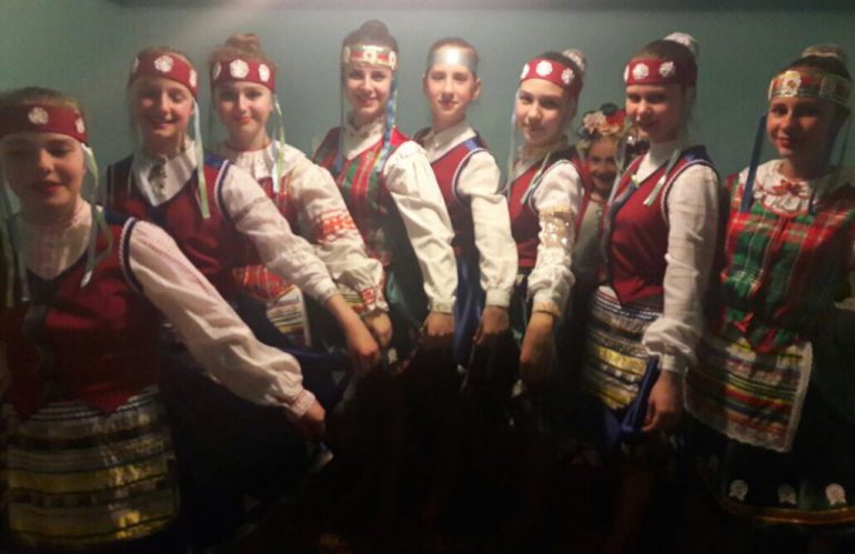 Выступление Образцового ансамбля танца «Ровесник» в Культурном Центре Украины