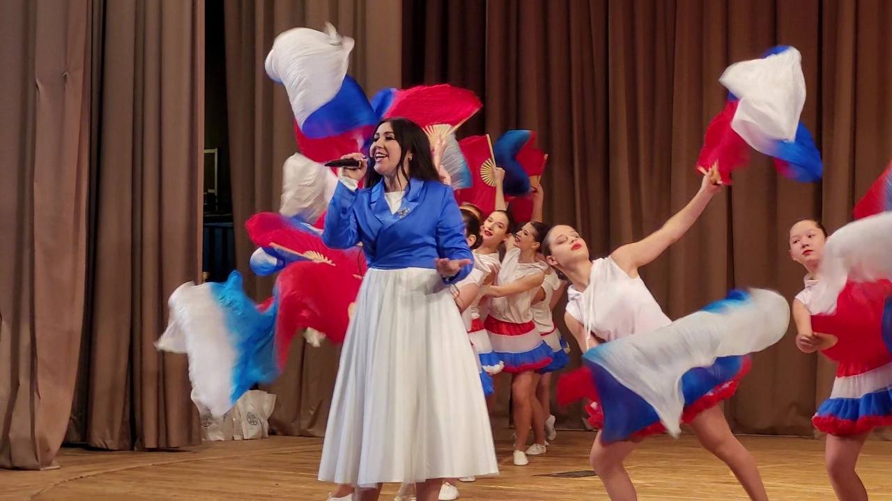 Татьяна Бисова и студия эстрадного танца "МЫ!"
